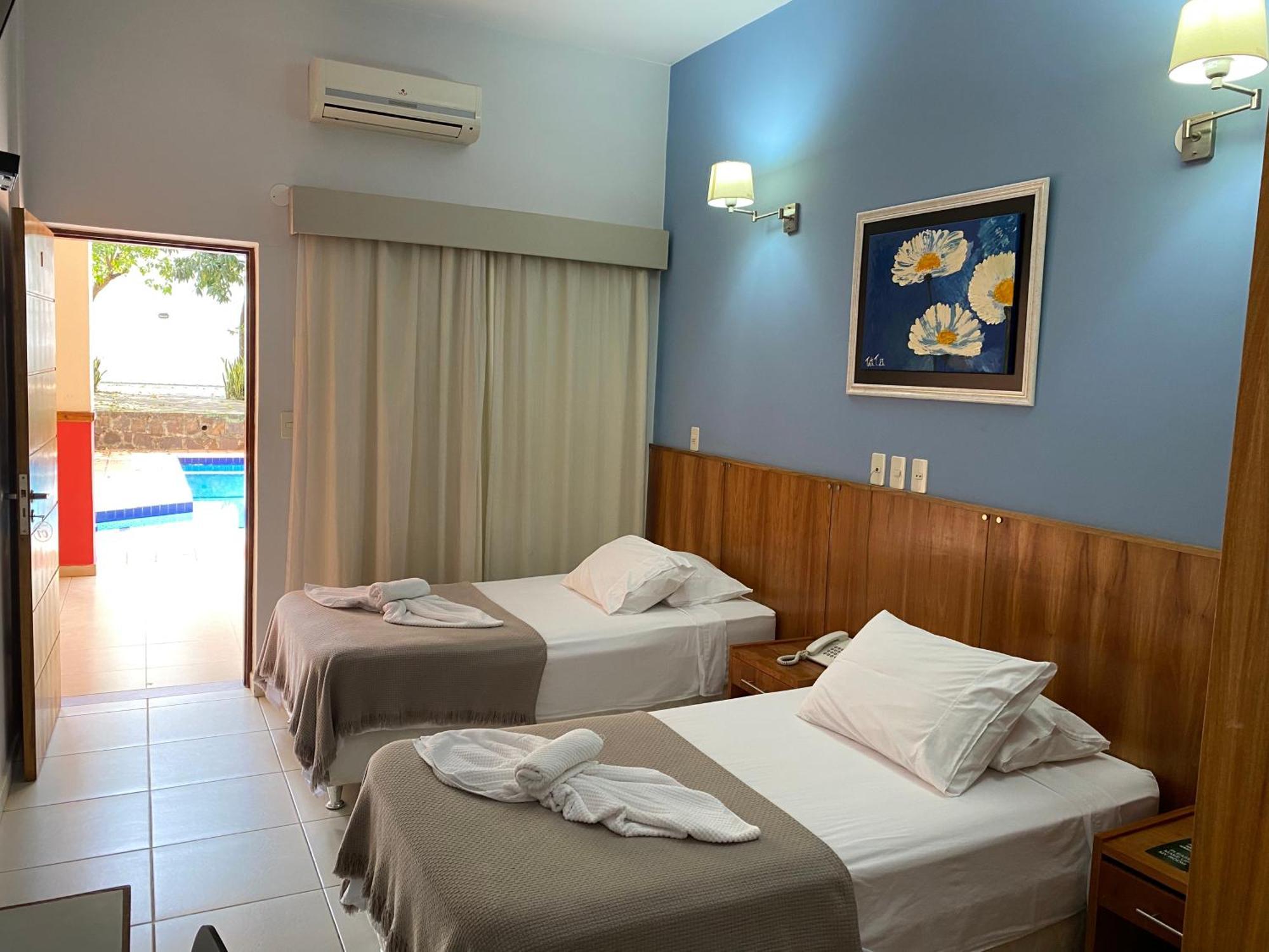 Terwindt Hotel Encarnacion Ngoại thất bức ảnh