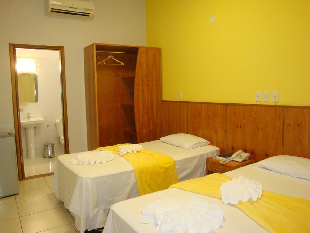 Terwindt Hotel Encarnacion Phòng bức ảnh